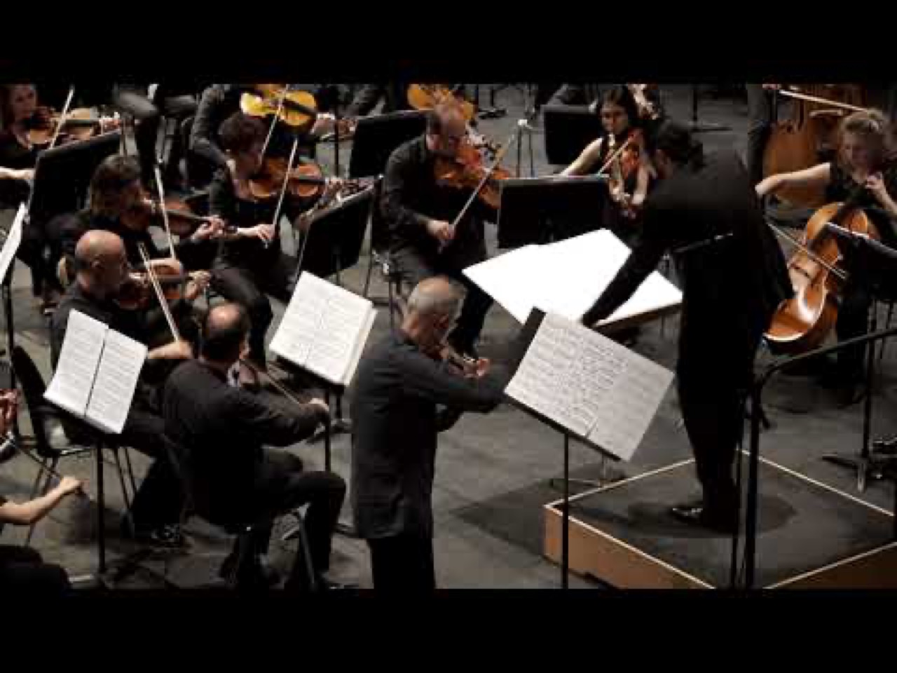 Poster frame from the recording — Gabriele Manca, Dialoghi con il respiro — world premiere