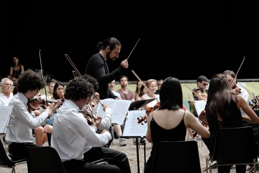 Francesco Bossaglia conducting Poulenc's Sinfonietta, Lugano 2021